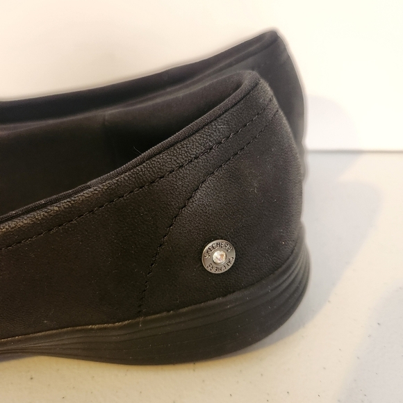 Skechers On The GO Dreamy Upscale Flats Slip On Shoes Womens Size 7 Black 136273 - Picture 3 of 10